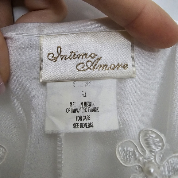 Vintage Intimo Amore Nightgown - Picture 7 of 8